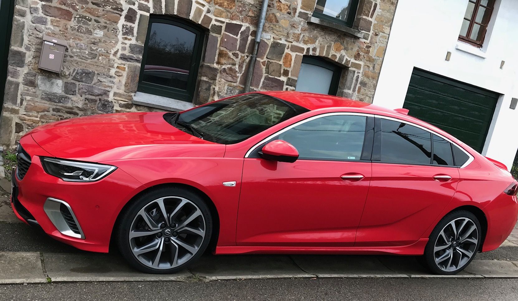 Essai Opel Insignia GSI 2.0 biturbo diesel Sacré AVENTURES